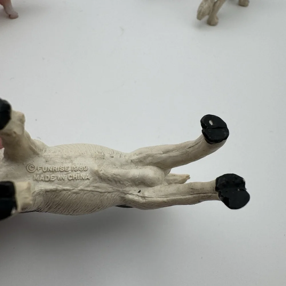 1989 Funrise ~ 8 Farm Animals Figurines Pig Sow Piglets Dog Goat Sheep Lamb Vtg
